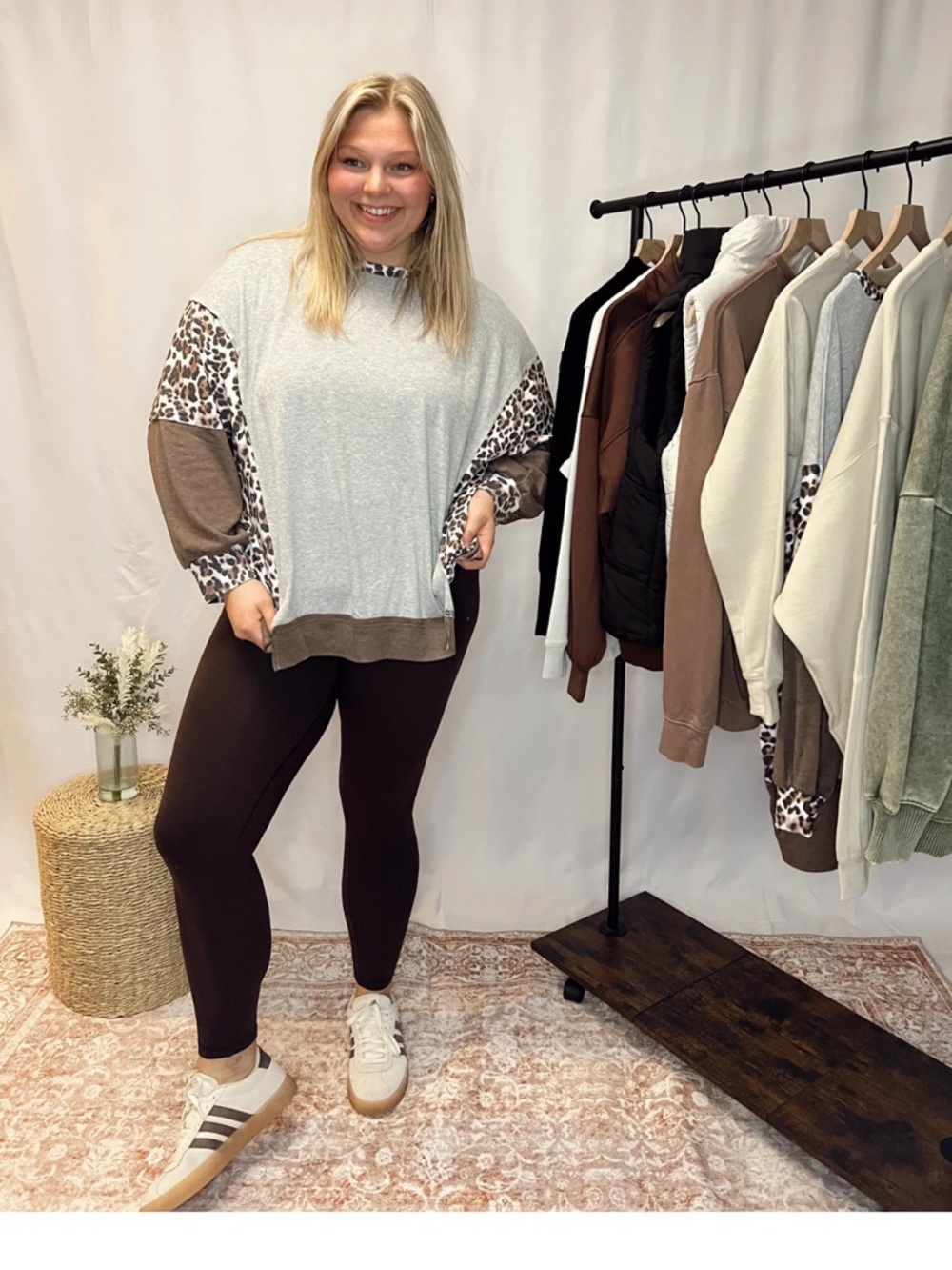 Leopard-Trim Colorblock Pullover Sweatshirt - Grey & Brown